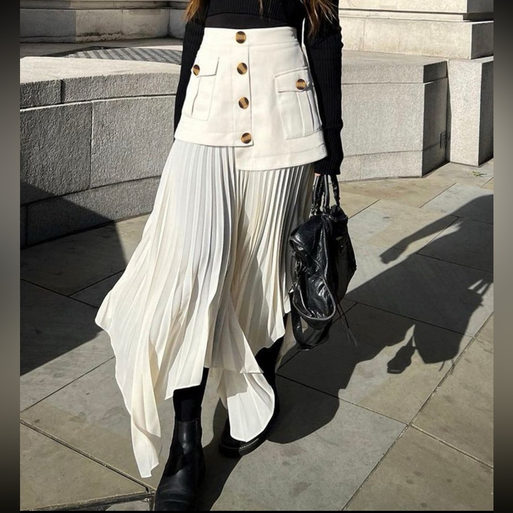Asymmetrical Pleated Buttoned Midi Skirt in Off White